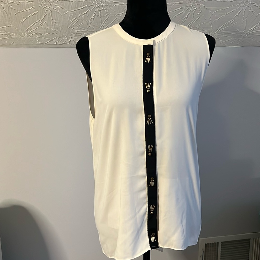 Sleeveless Rachel Roy blouse